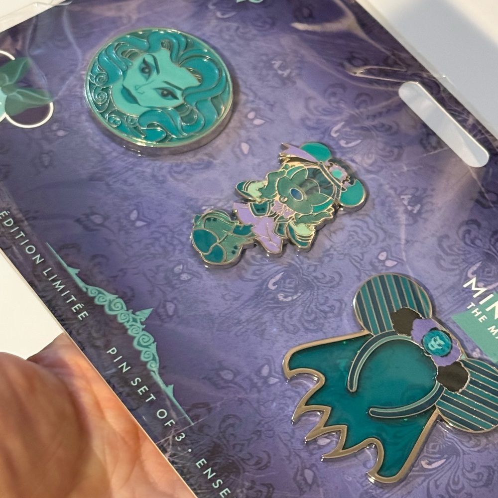 NWT Minnie Mouse: The Main Attraction Pin Set –The Haunted Mansion-LR - Picture 5 of 11